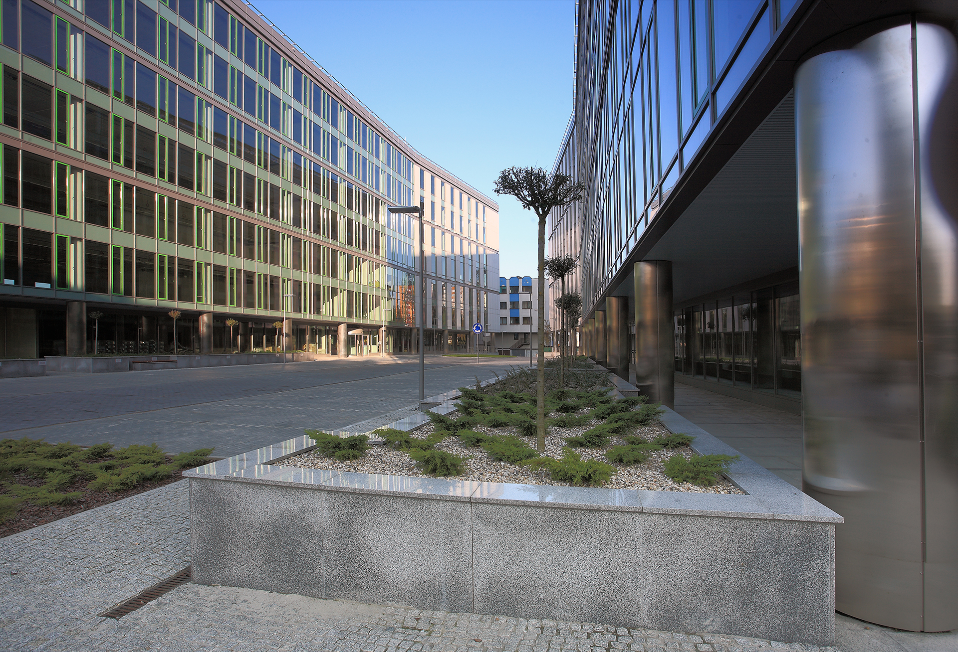 Centrum Biurowe GTC, Francuska